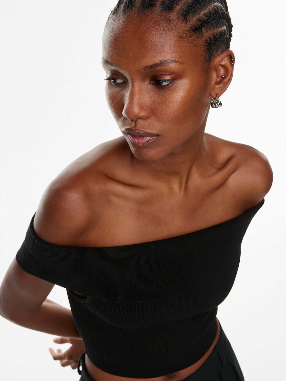 Aritzia Black Off-Shoulder Ribbed Camisole